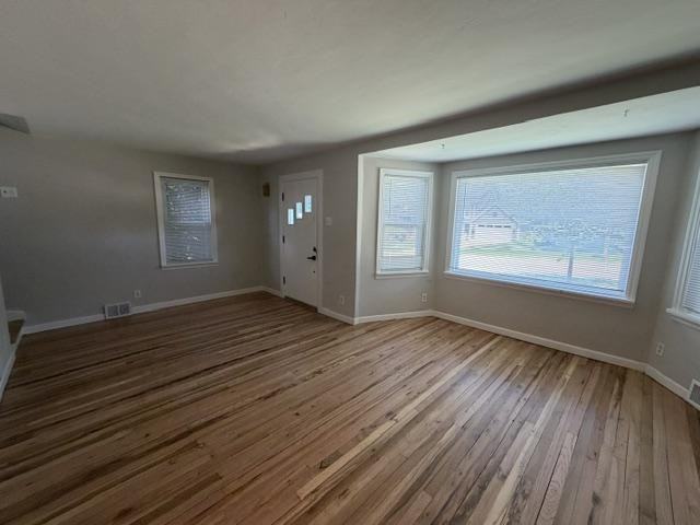 1530 Hill Ave - Photo 2 of 15