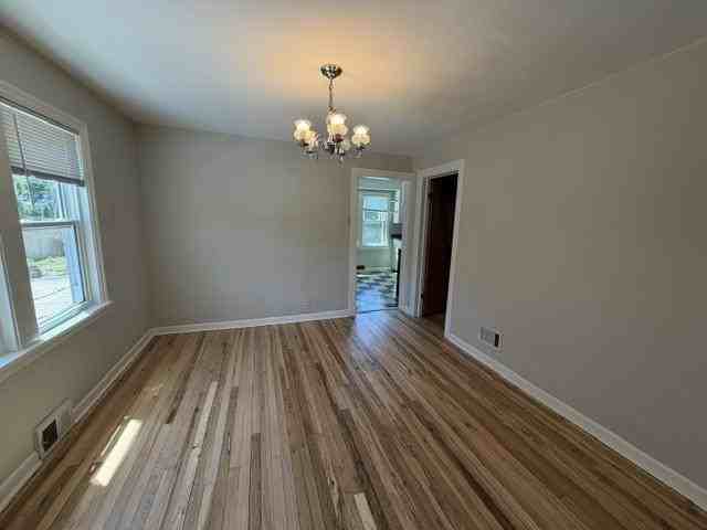 1530 Hill Ave - Photo 4 of 15