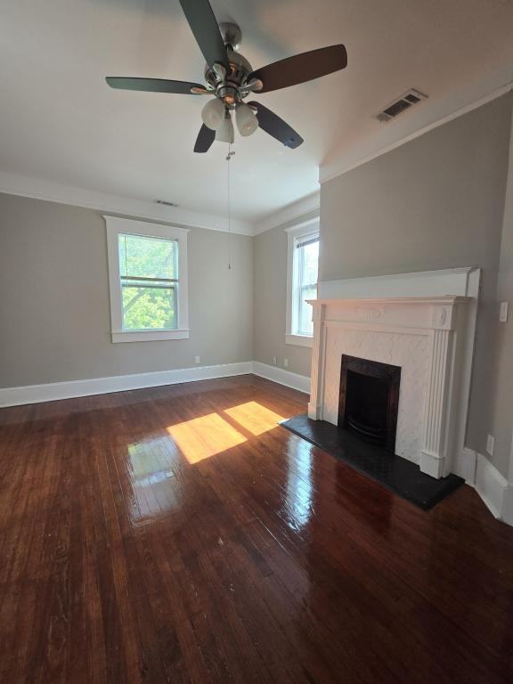 653 E Henry St - Photo 4 of 12