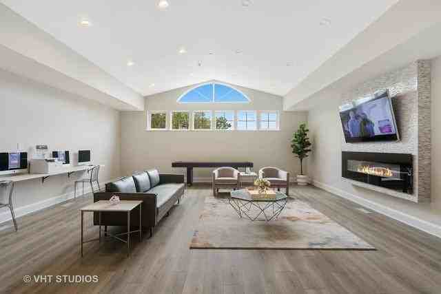 24 Sterling Cir #211 - Photo 4 of 35