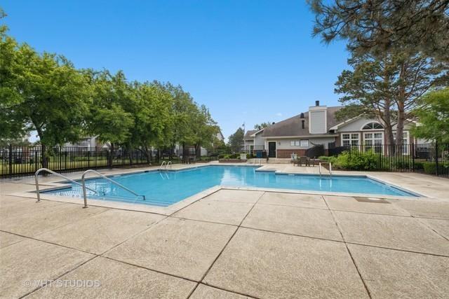 24 Sterling Cir #211 - Photo 6 of 35