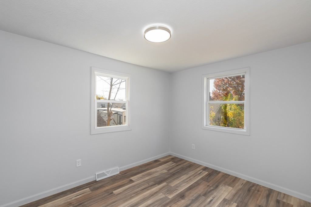1143 Ardmore Ave Sw - Photo 7 of 15