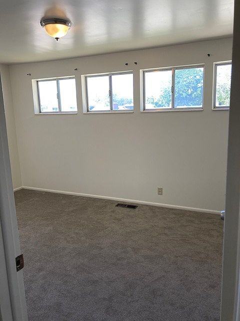 3567 S 3310 W #MAIN - Photo 4 of 11