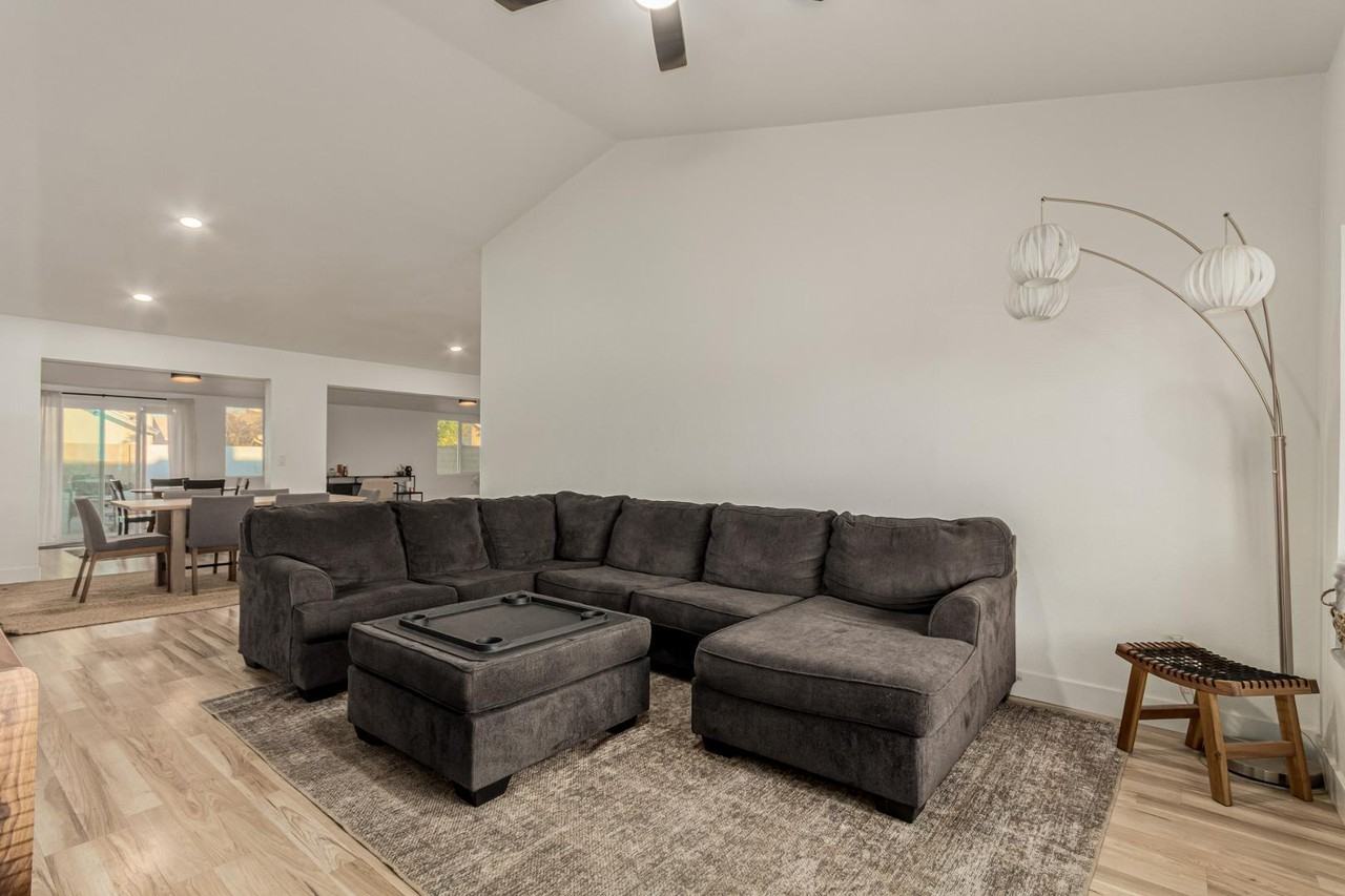 429 S Gaylord - Photo 5 of 31