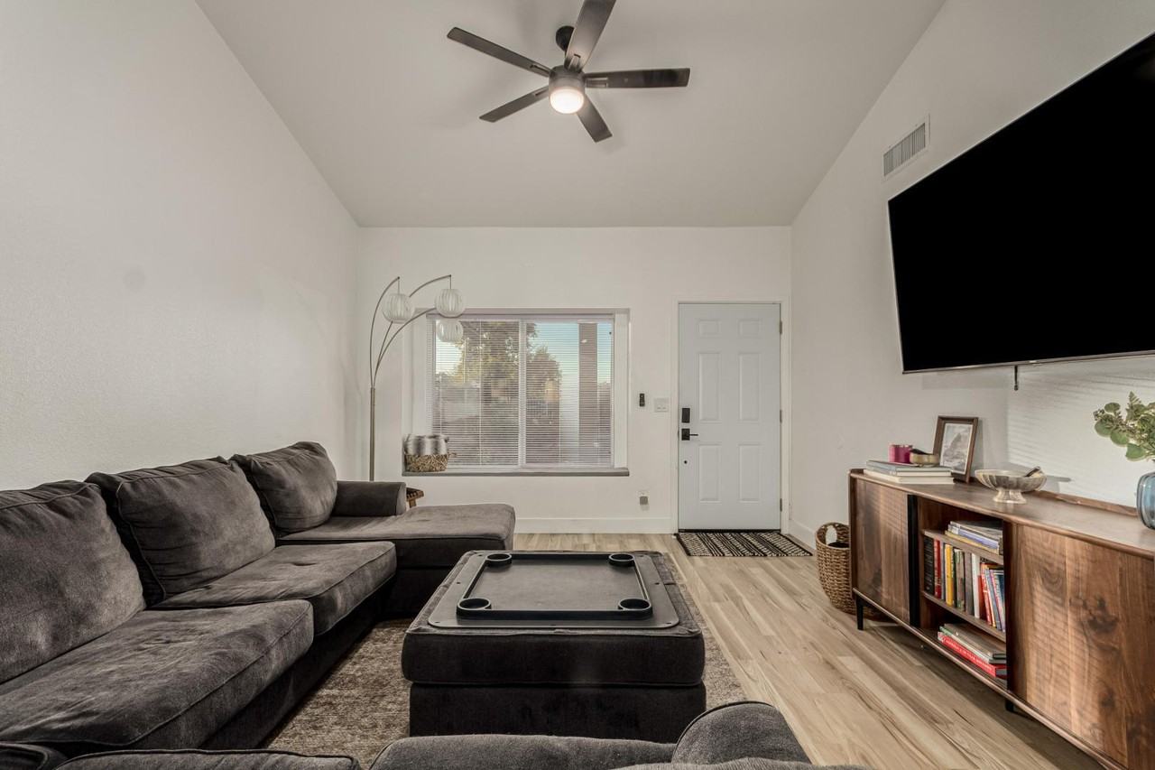 429 S Gaylord - Photo 6 of 31