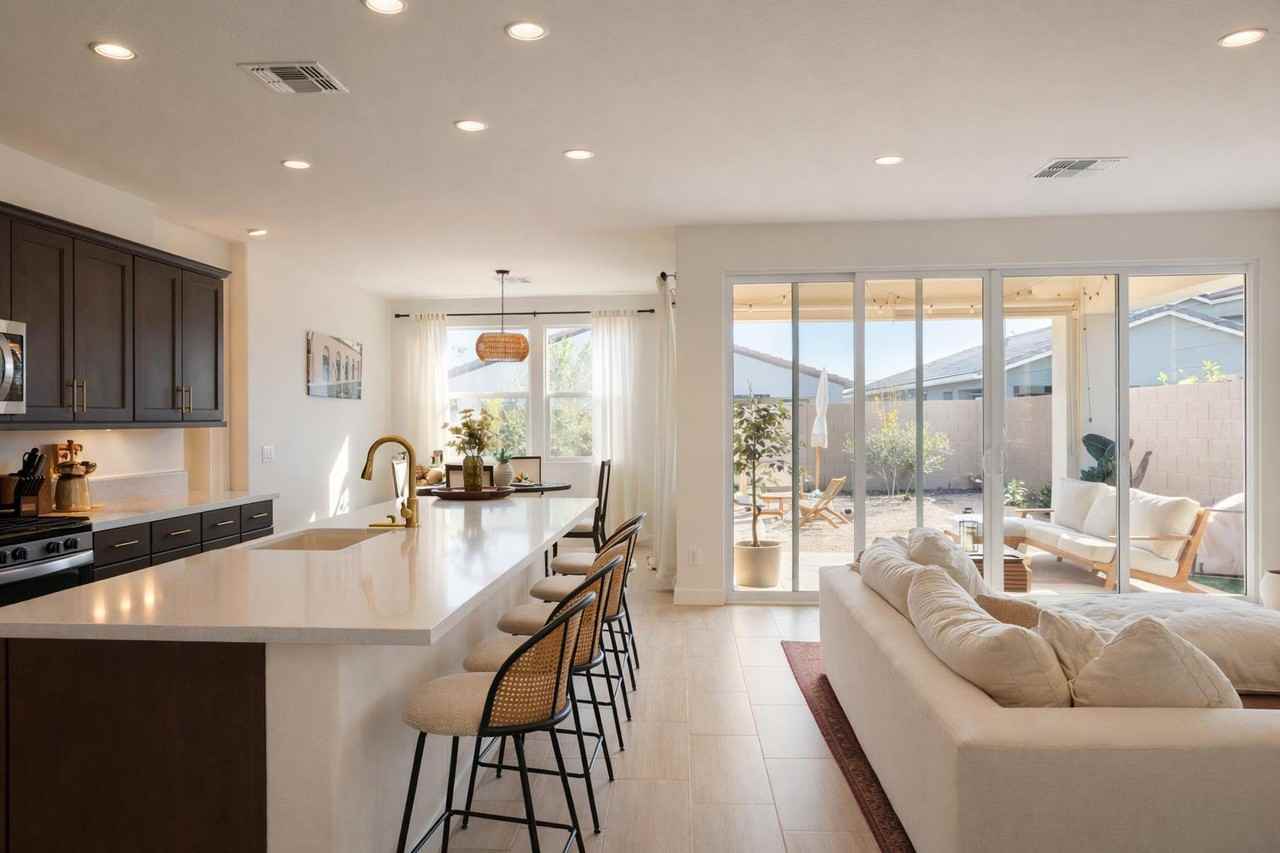 12091 N San Clemente St - Photo 2 of 24