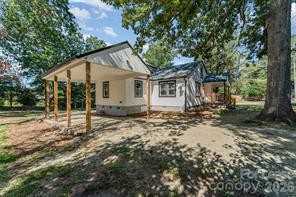 1906 New Garden Rd - Photo 3 of 35