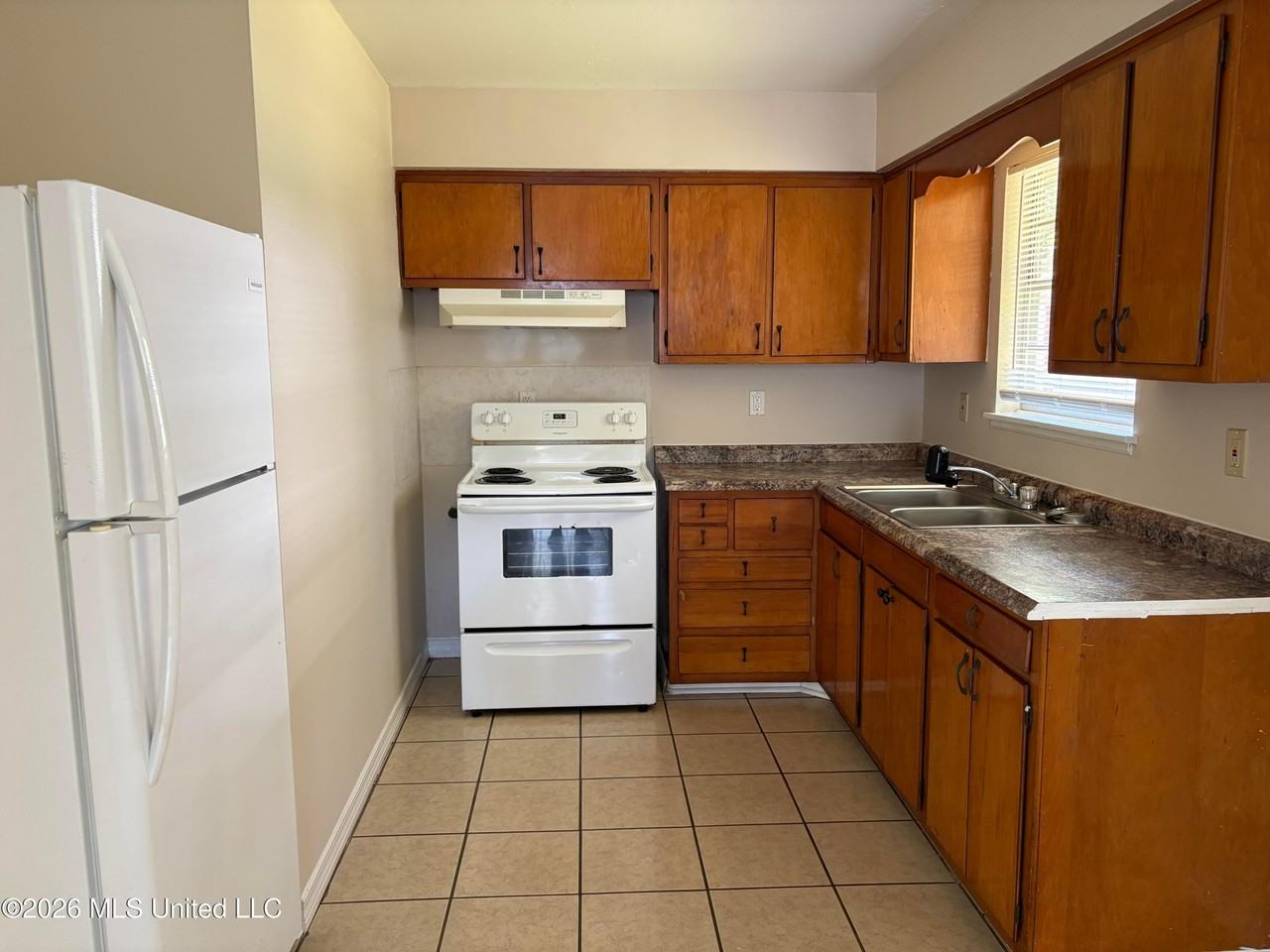 227 Linda Dr - Photo 5 of 11