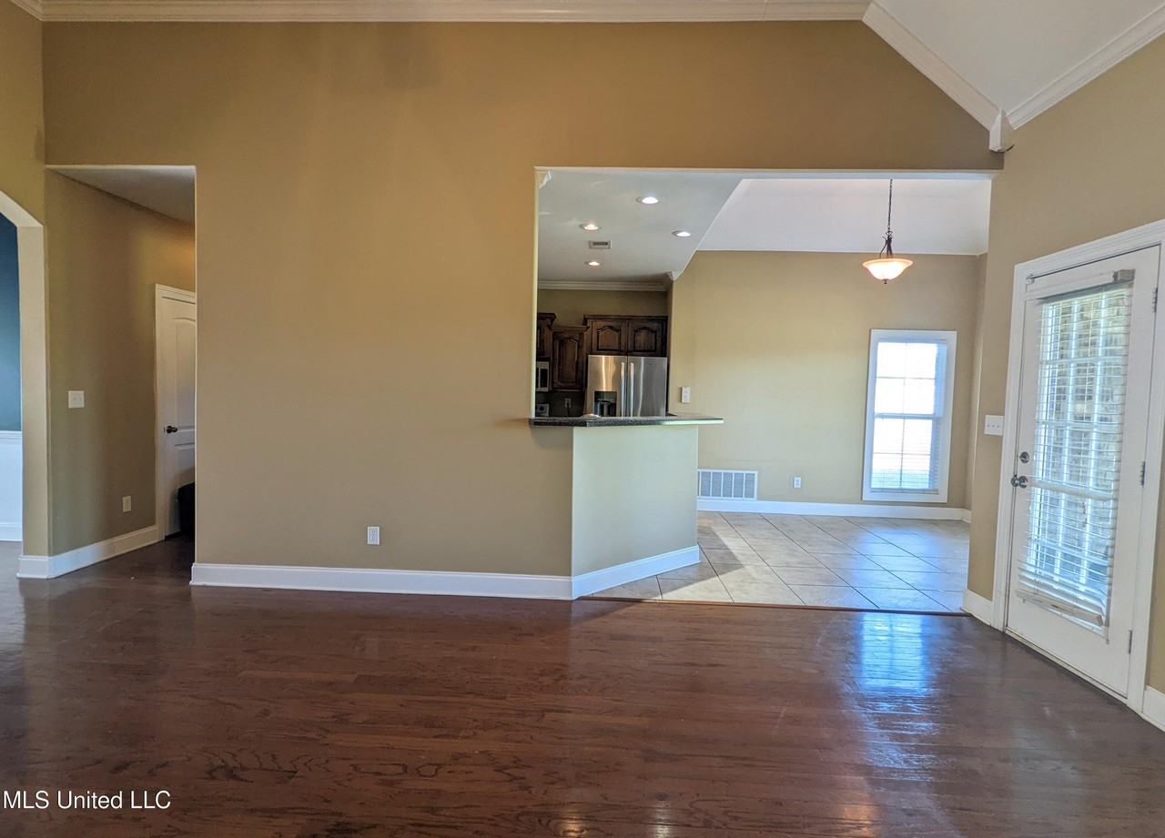 2947 Malabar Pl - Photo 5 of 22