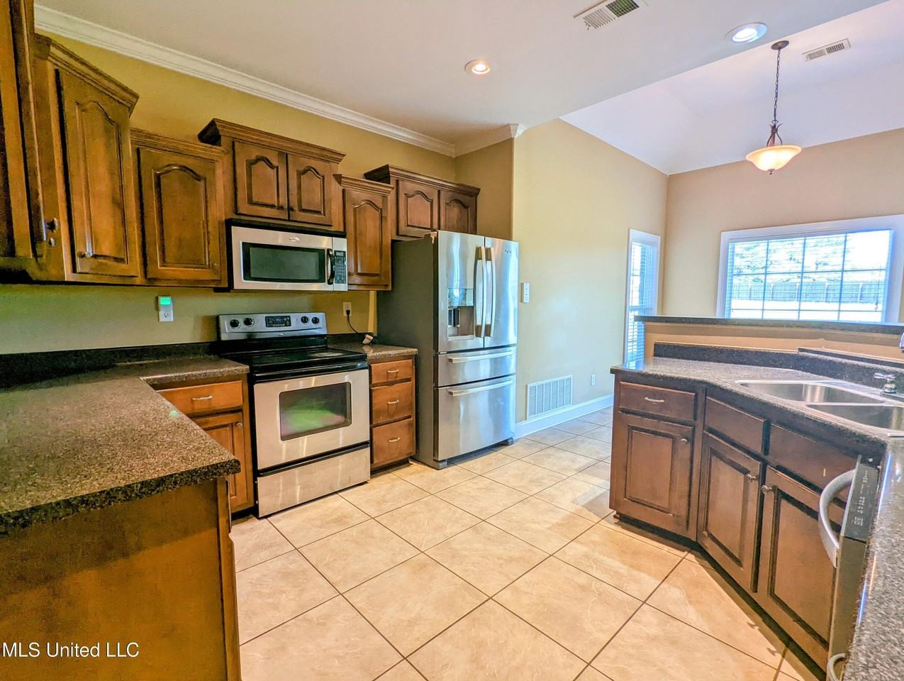 2947 Malabar Pl - Photo 7 of 22