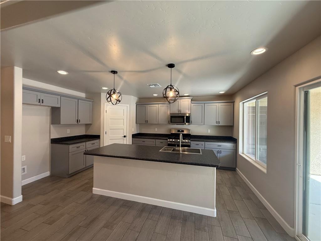 3038 Mallory Loop - Photo 3 of 9