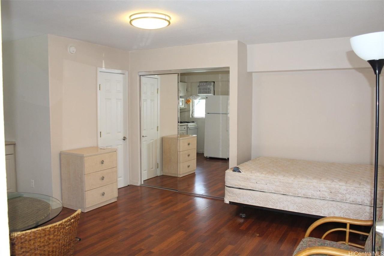 235 Liliuokalani Ave #237 - Photo 5 of 13