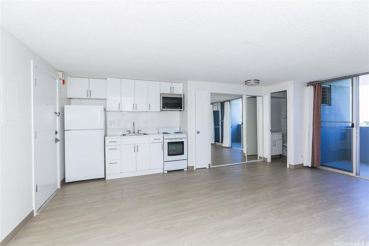 824 Kinau St #1104 - Photo 6 of 18