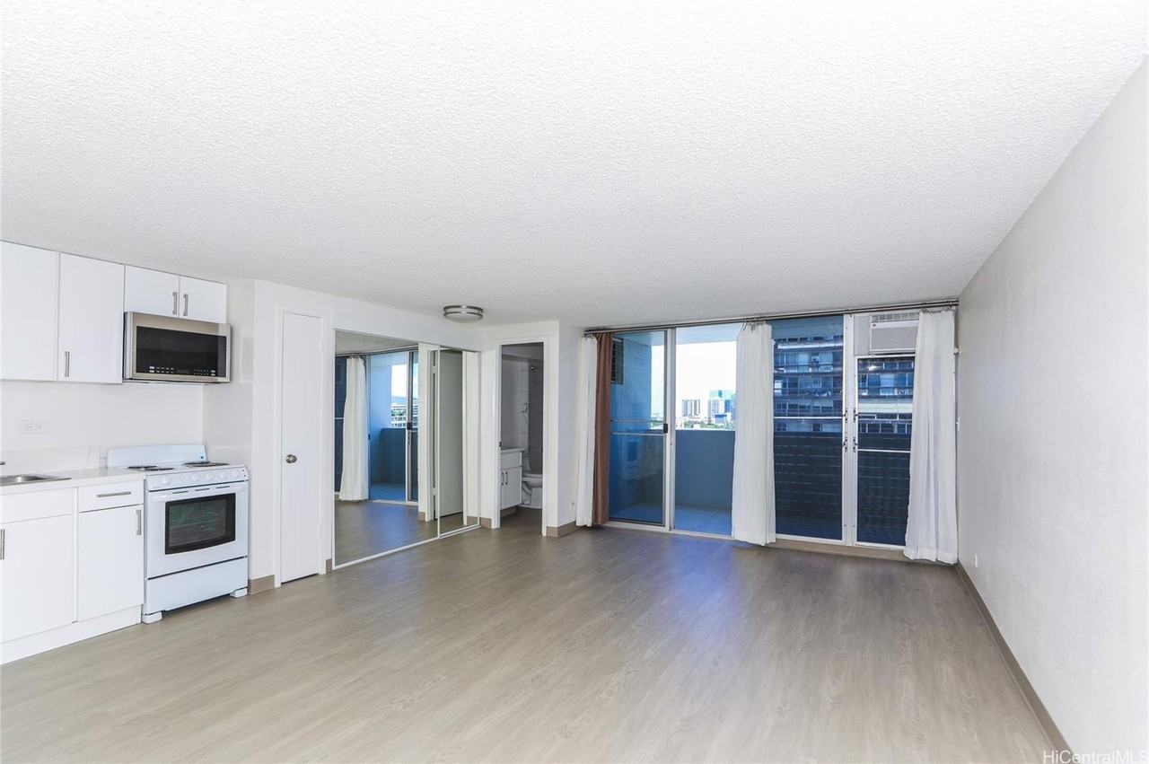 824 Kinau St #1104 - Photo 7 of 18