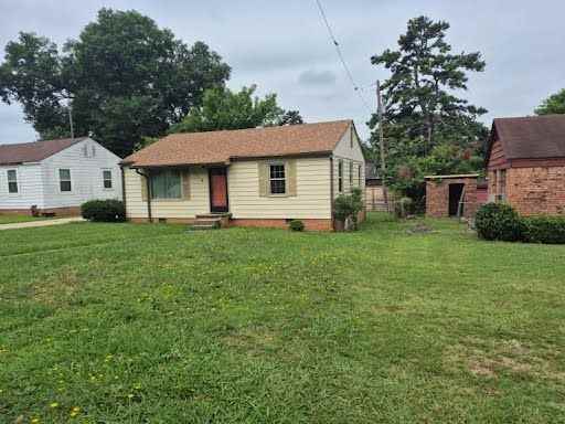 1712 Pinewood Dr - Photo 2 of 20