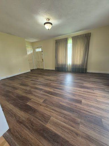 1712 Pinewood Dr - Photo 5 of 20