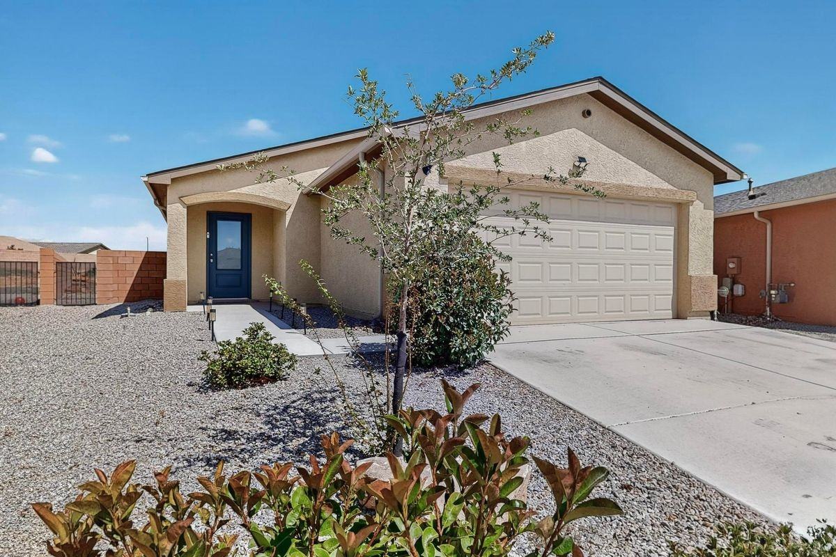 3892 Hernandez St Sw - Photo 4 of 46
