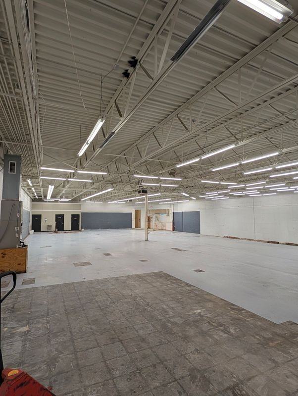 230 Memorial Blvd - Photo 5 of 14