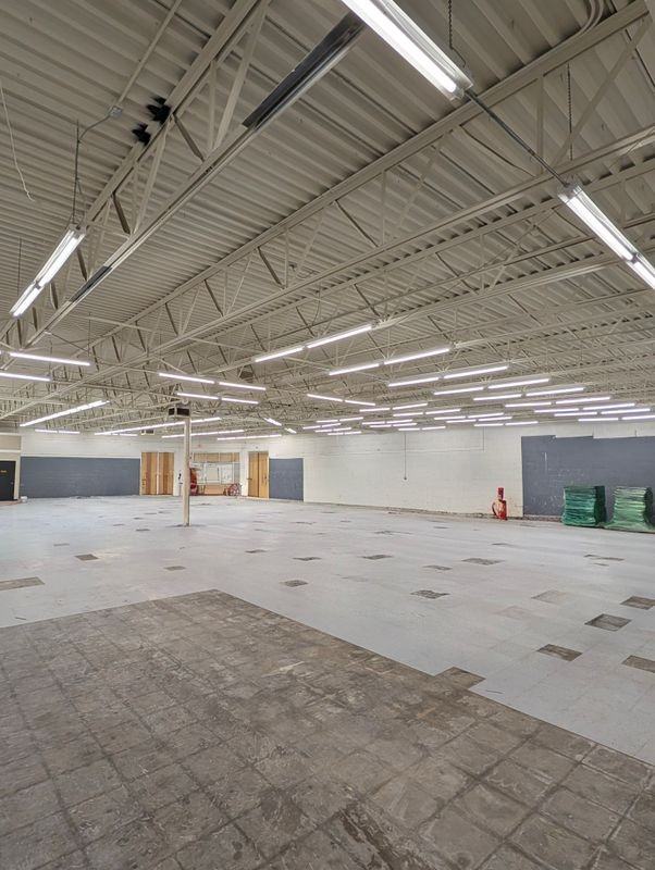 230 Memorial Blvd - Photo 6 of 14