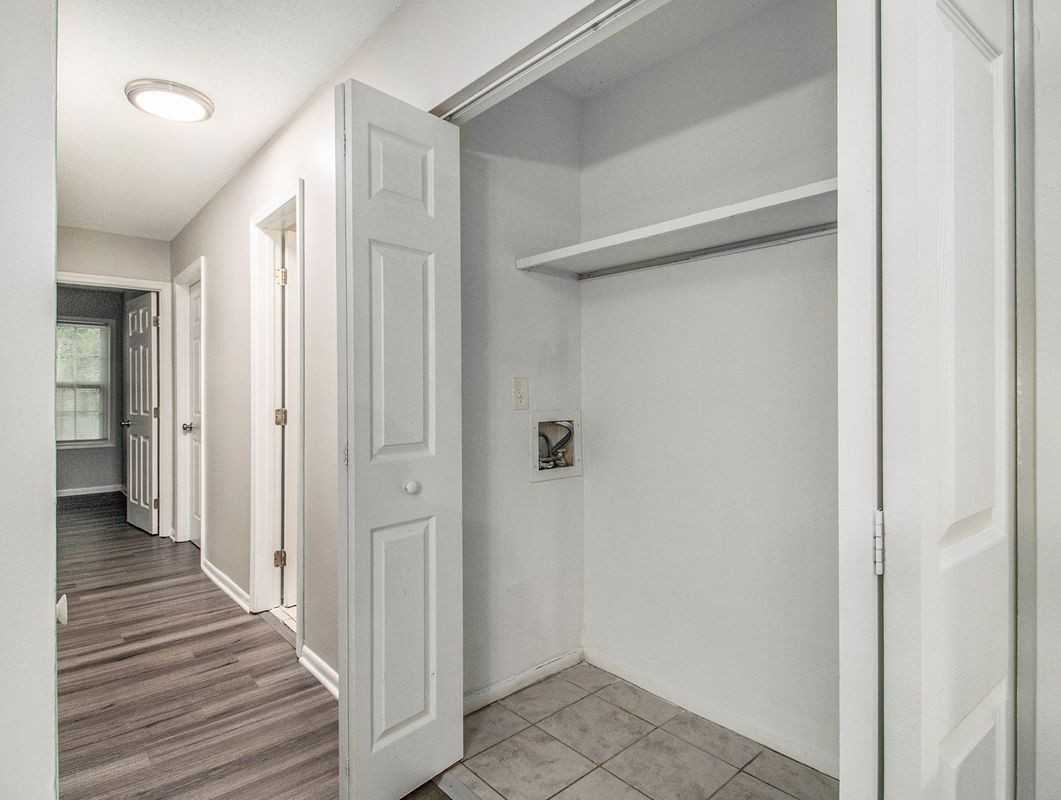 3599 Woodbriar Cir ##A - Photo 7 of 12