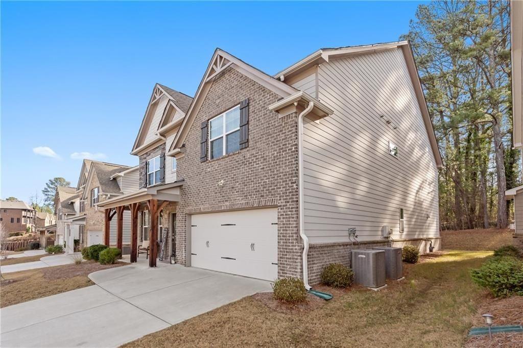 4437 Waxwing St - Photo 2 of 48