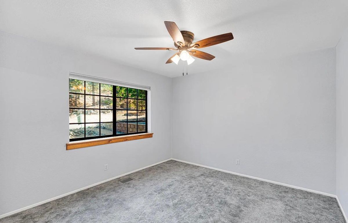 1850 Blackbird Rd - Photo 2 of 19