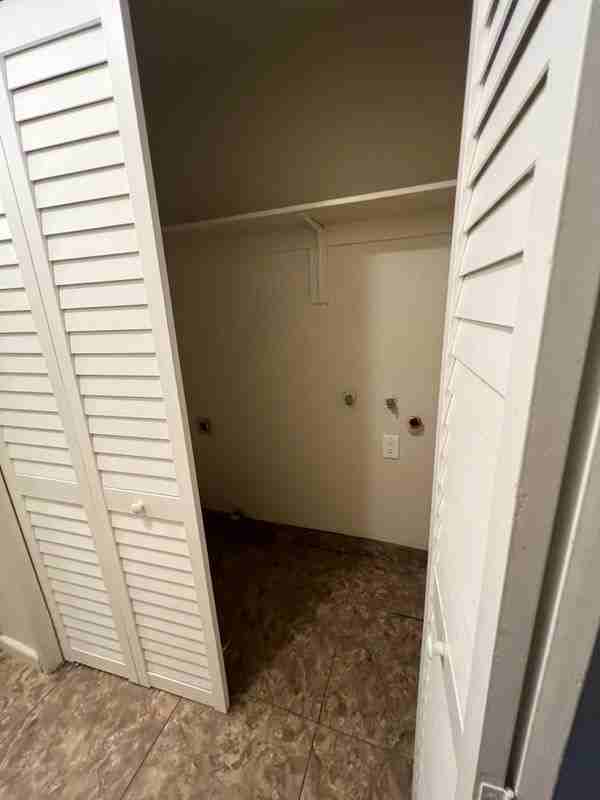 1823 W Whitendale Ave - Photo 3 of 13