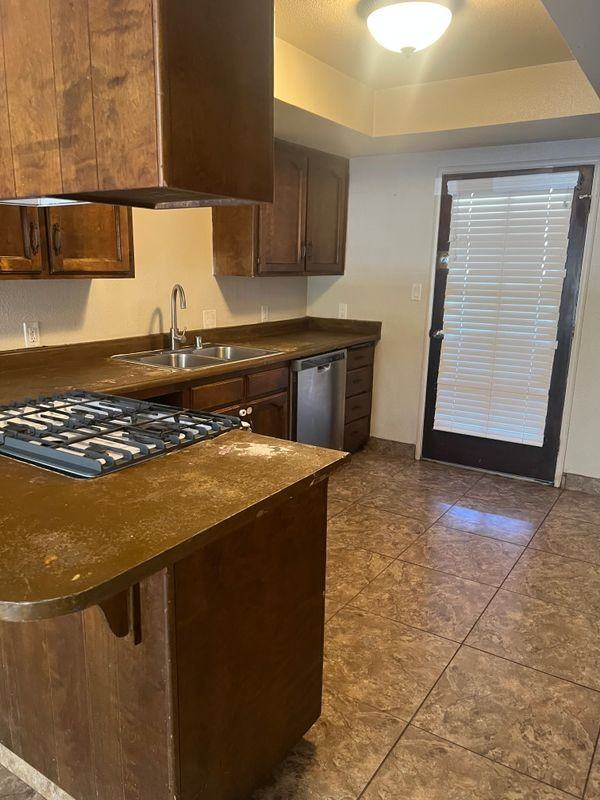 1823 W Whitendale Ave - Photo 4 of 13