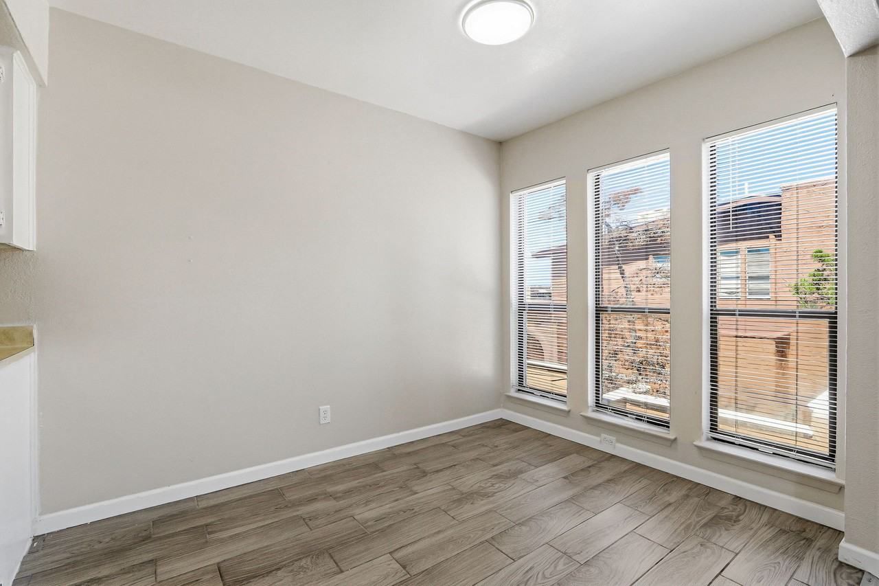 10604 Springwood Dr #D - Photo 5 of 24