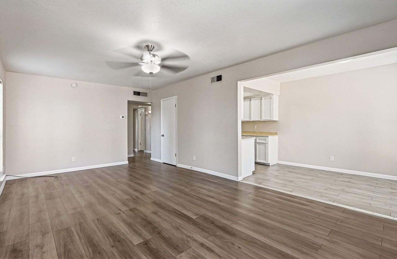 10604 Springwood Dr #D - Photo 7 of 24