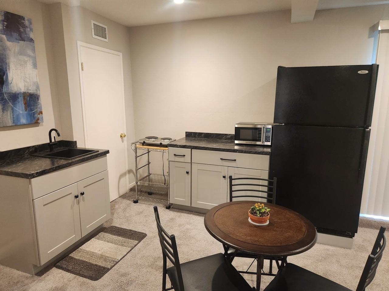 807 Taurus Dr - Photo 2 of 11