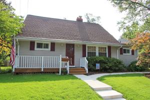 featured image of 2204 Luzerne Ave