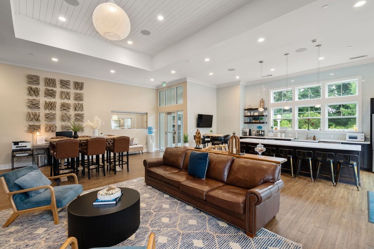 The Pointe at Dorset Crossing - Photo 4 of 34