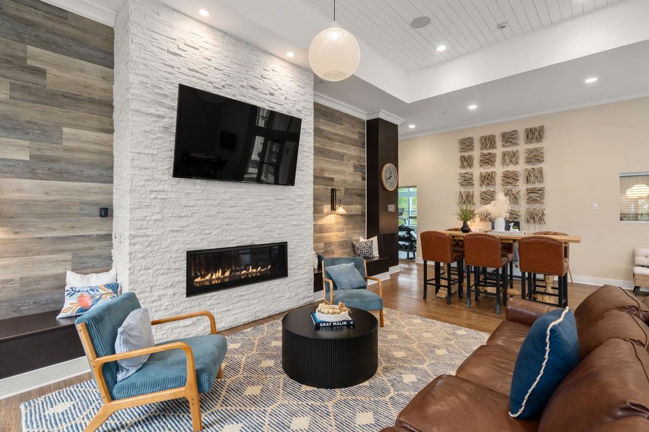 The Pointe at Dorset Crossing - Photo 7 of 34