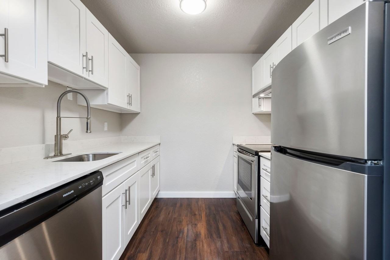 Westmont Apartments - Photo 2 of 14