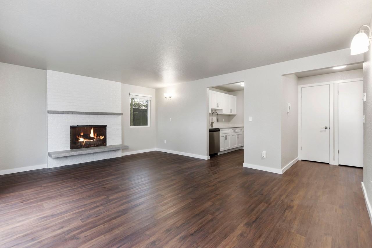 Westmont Apartments - Photo 3 of 14