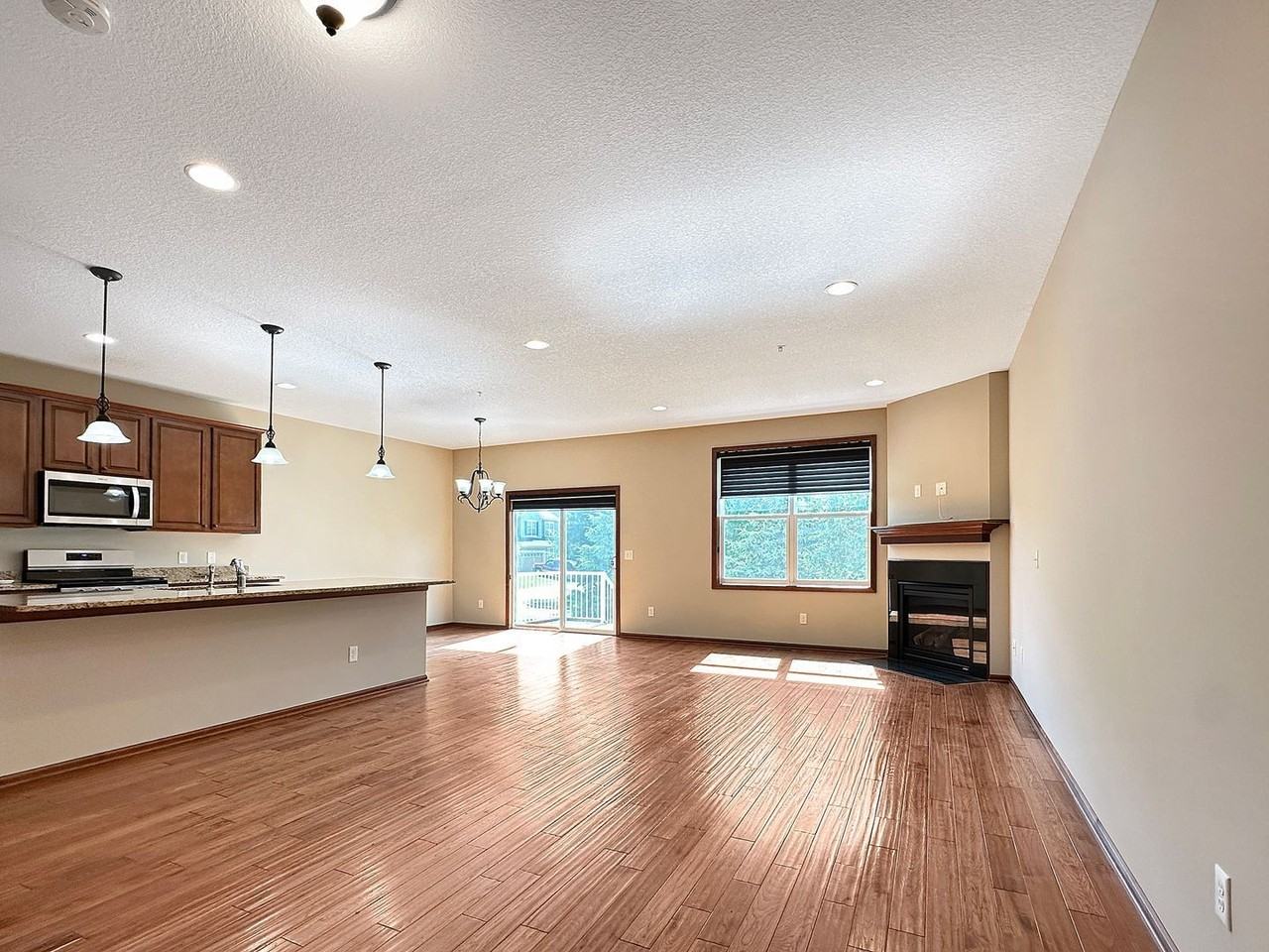 9496 Declaration Dr - Photo 3 of 21