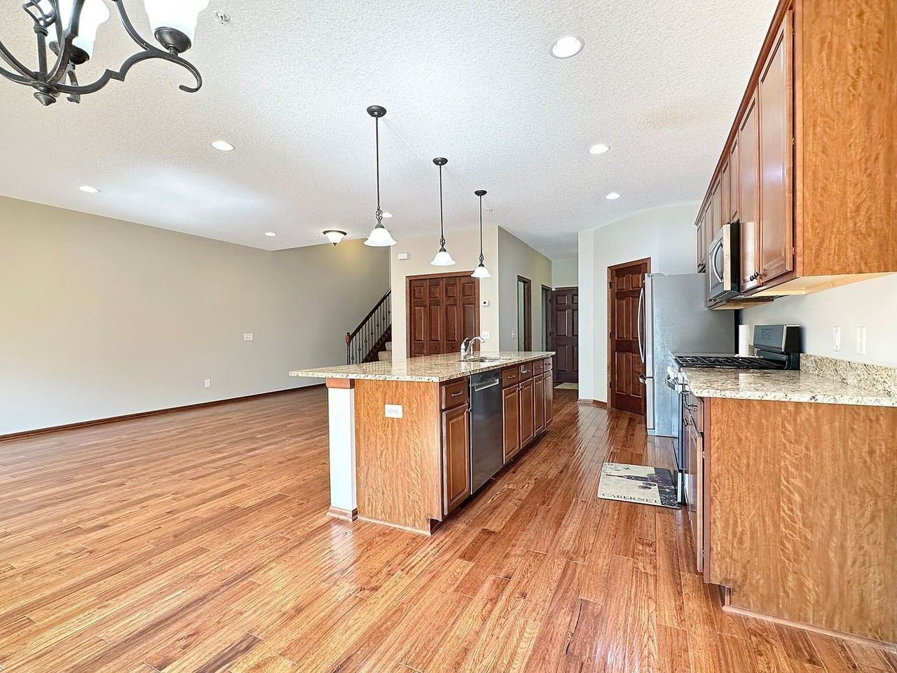 9496 Declaration Dr - Photo 5 of 21