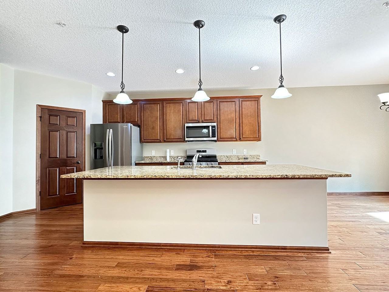 9496 Declaration Dr - Photo 6 of 21