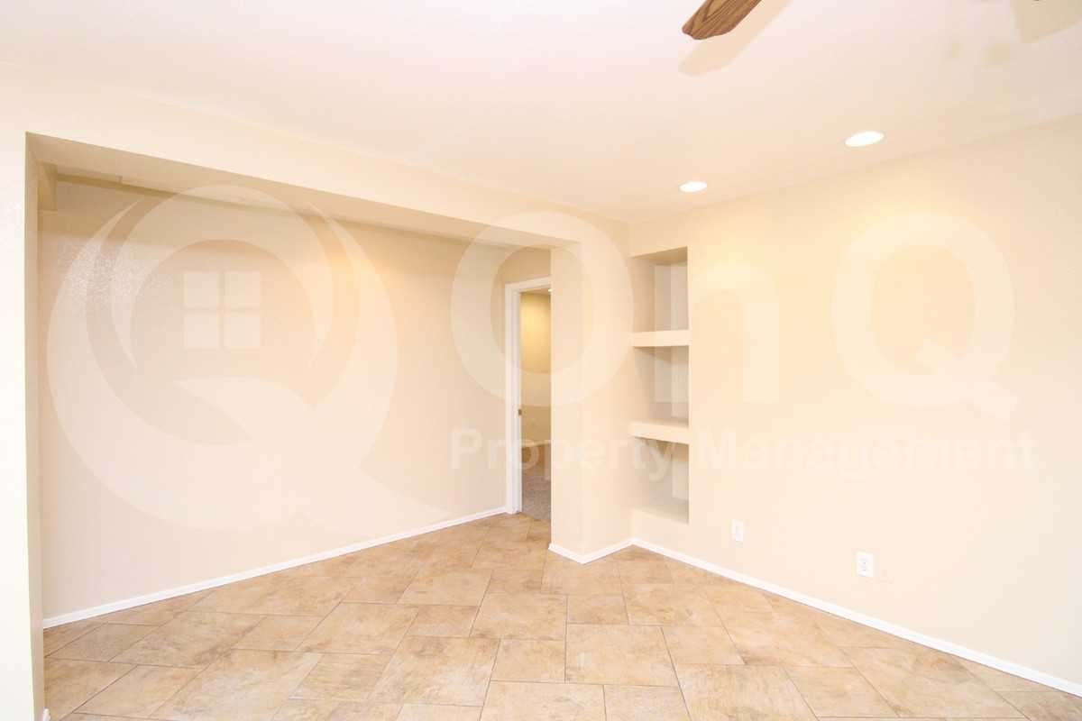 5216 E Florian Ave - Photo 5 of 19
