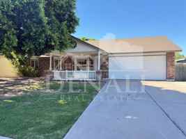 featured image of 306 E Houston Ave