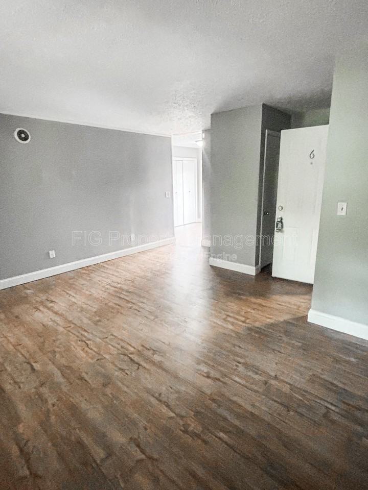 1433 Stratford Rd #6 - Photo 6 of 9