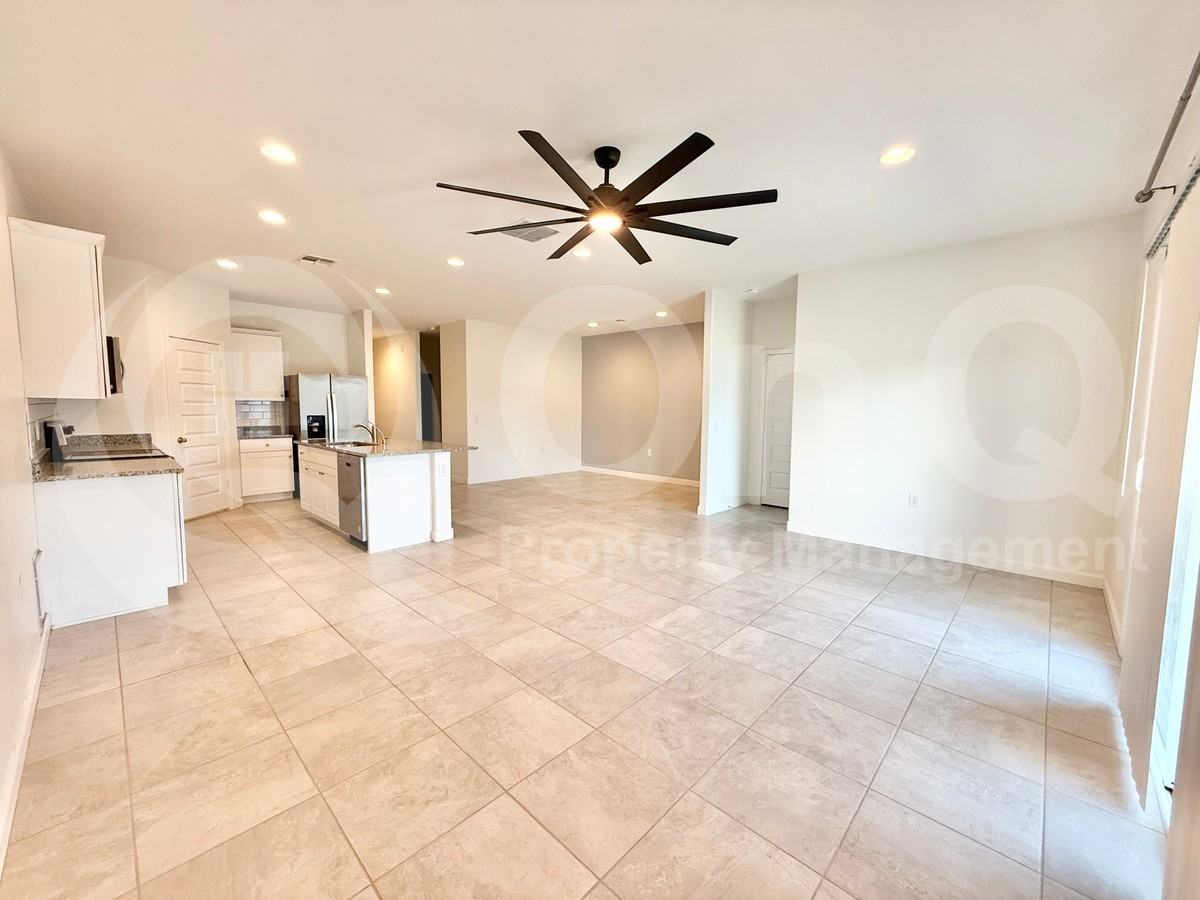 3246 W Sable Ave - Photo 7 of 27