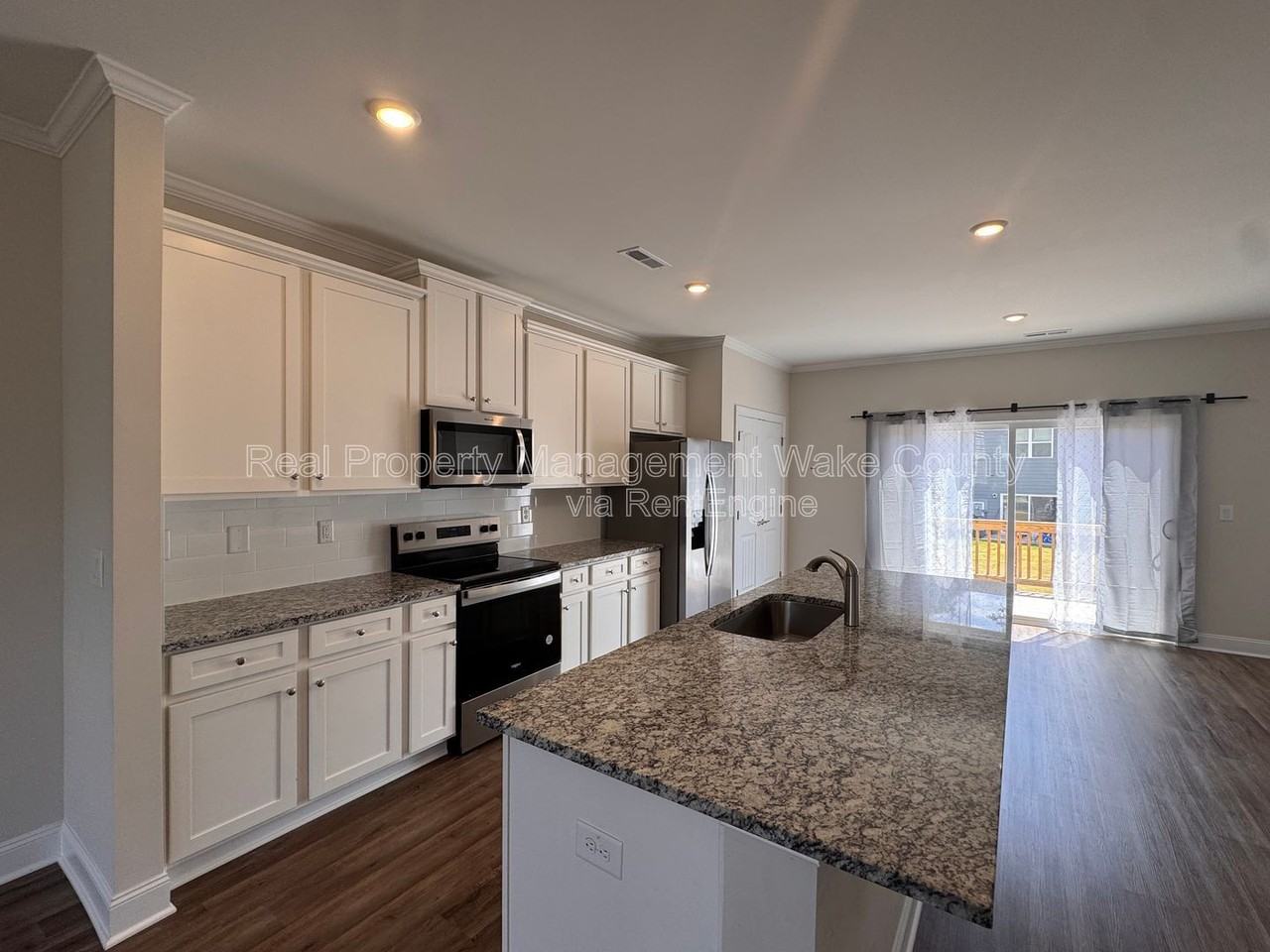 5334 River Reach Dr - Photo 3 of 32