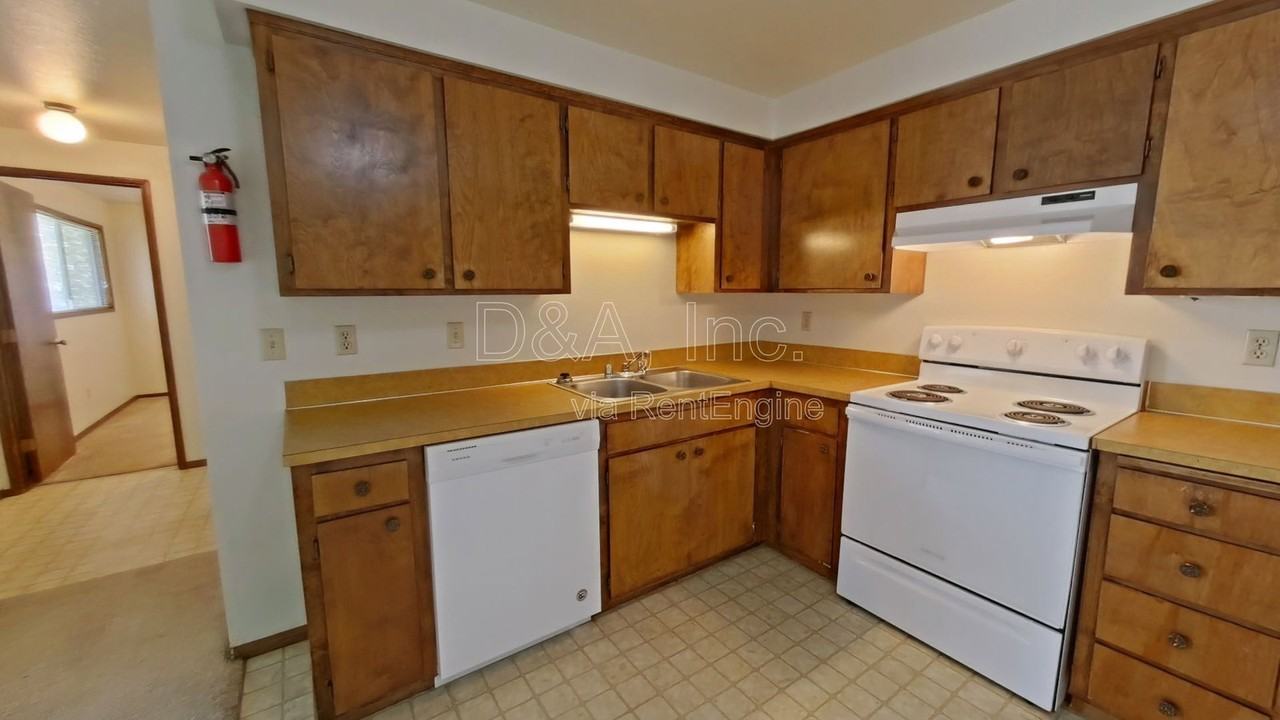 3318 Ne Lancaster St #3 - Photo 4 of 13