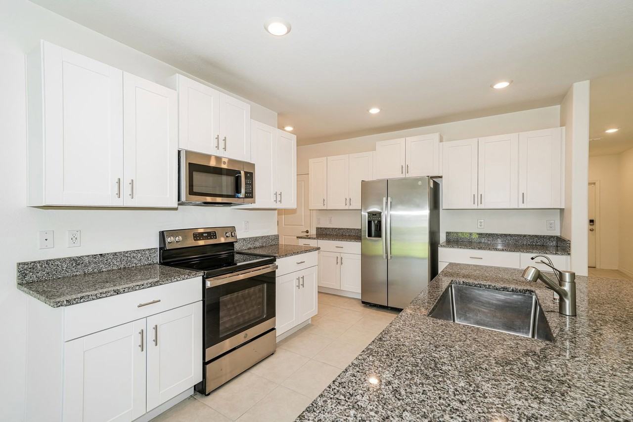 36590 Garden Wall Way - Photo 2 of 31