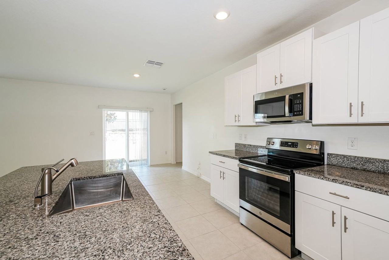 36590 Garden Wall Way - Photo 6 of 31