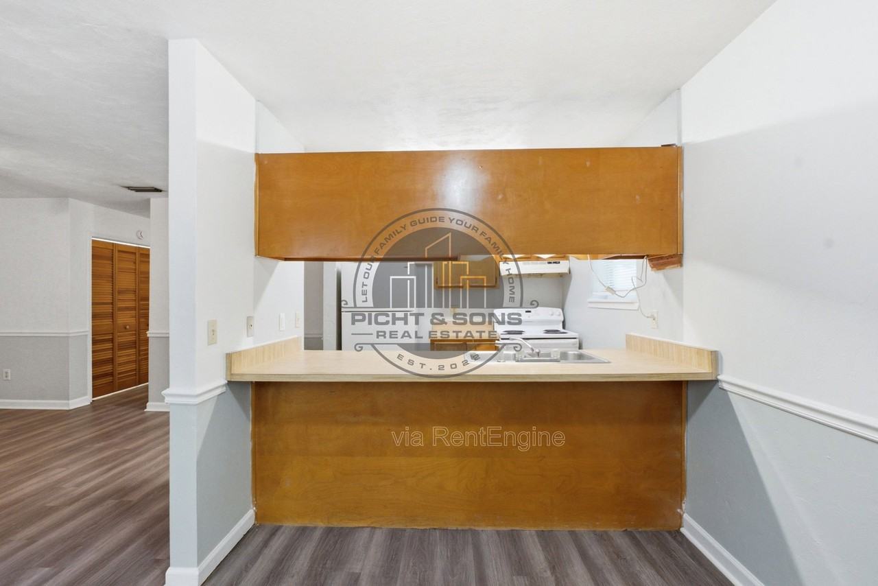 1818 Sylvan Ct #D - Photo 5 of 14