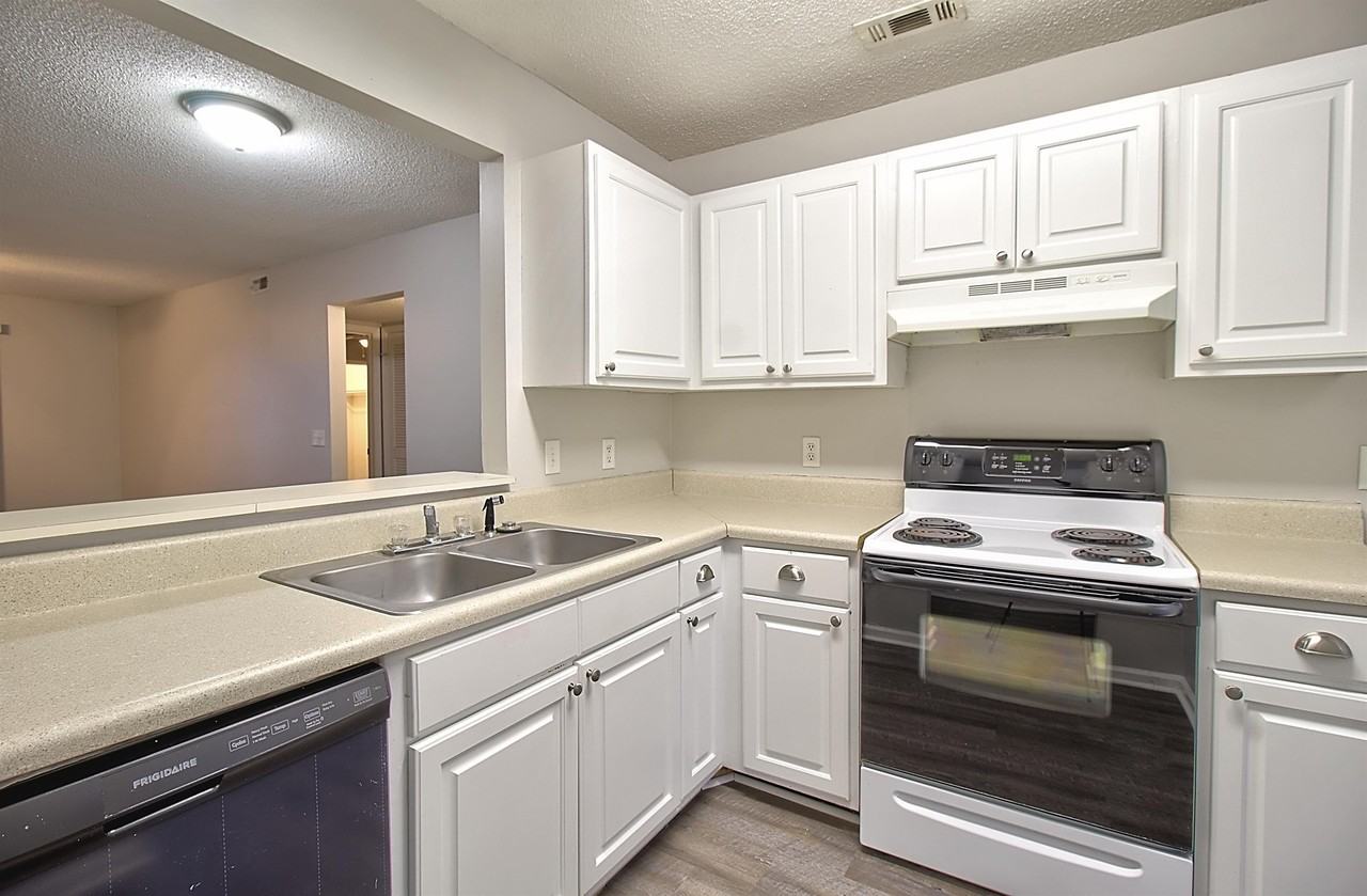 910 Brett Dr #133 - Photo 4 of 19