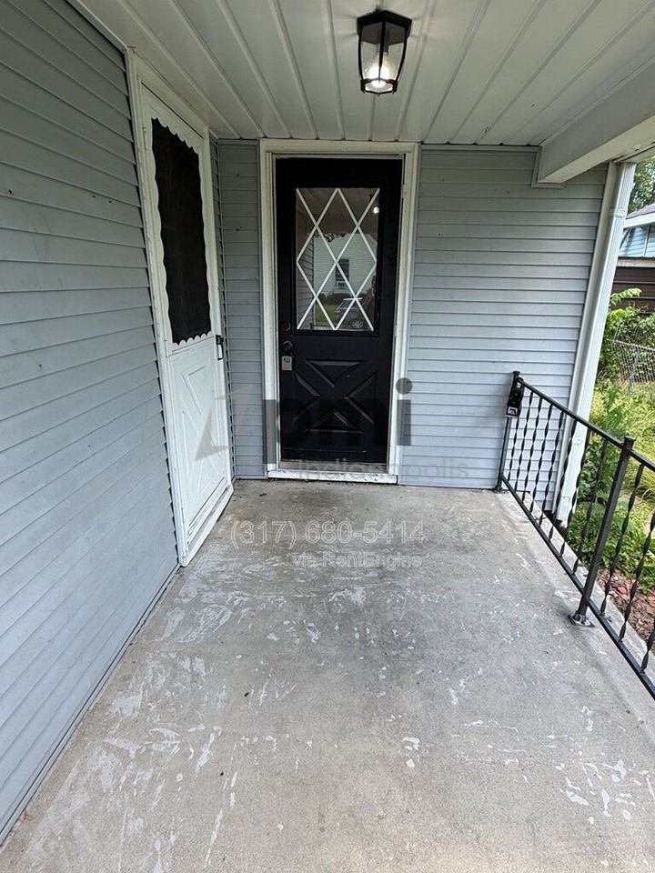 1308 W 4th St - Photo 4 of 26